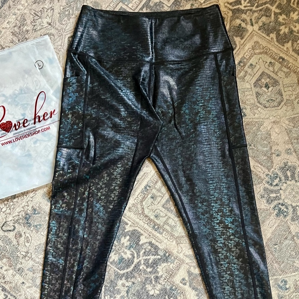 NWT- Love Her Leggings